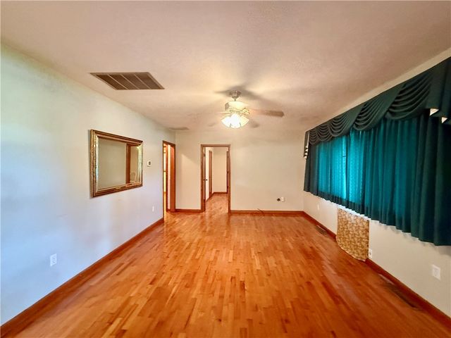 17351 Arkansas 37, Garfield, AR 72732
