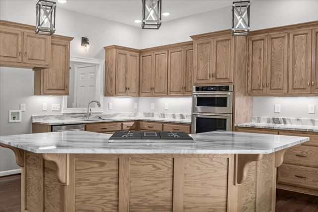 6130 Clydeton Rd, Waverly, TN 37185