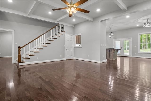 6130 Clydeton Rd, Waverly, TN 37185
