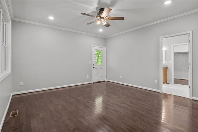 6130 Clydeton Rd, Waverly, TN 37185