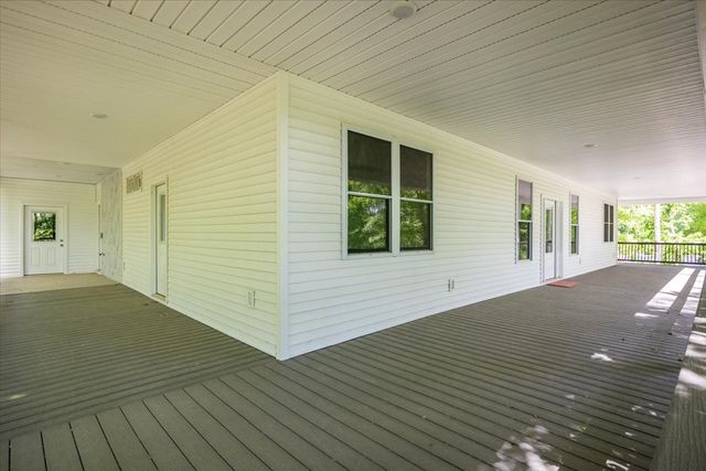 6130 Clydeton Rd, Waverly, TN 37185