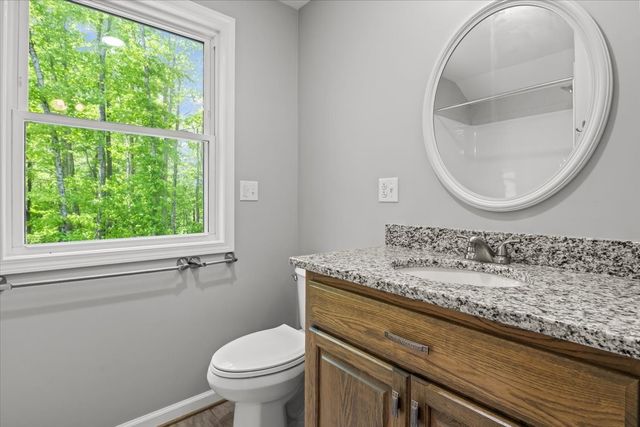 6130 Clydeton Rd, Waverly, TN 37185