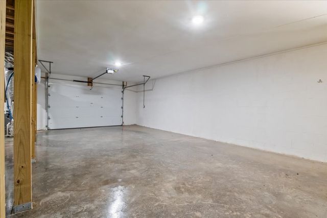 6130 Clydeton Rd, Waverly, TN 37185