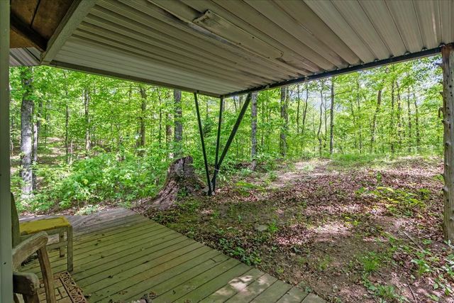 6130 Clydeton Rd, Waverly, TN 37185