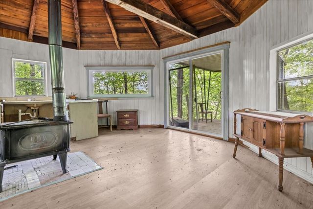 6130 Clydeton Rd, Waverly, TN 37185