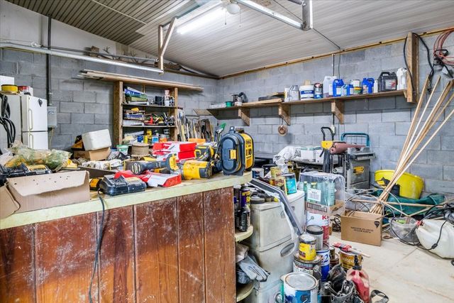 6130 Clydeton Rd, Waverly, TN 37185