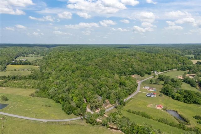 6130 Clydeton Rd, Waverly, TN 37185