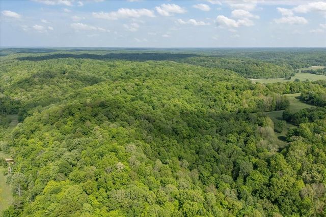 6130 Clydeton Rd, Waverly, TN 37185
