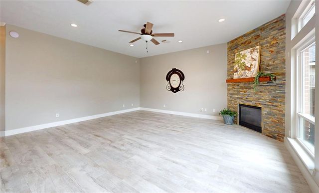 308 Oak Creek Court, League City, TX 77573