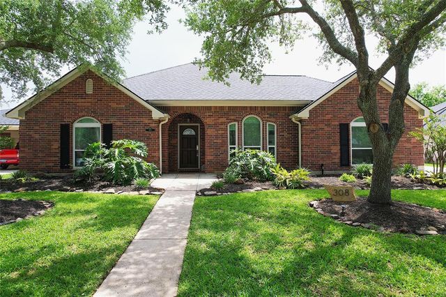 308 Oak Creek Court, League City, TX 77573