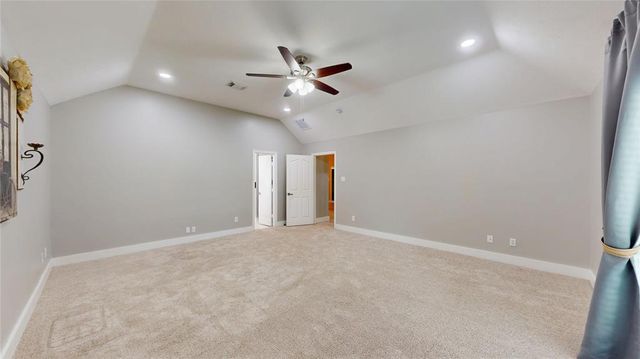 308 Oak Creek Court, League City, TX 77573