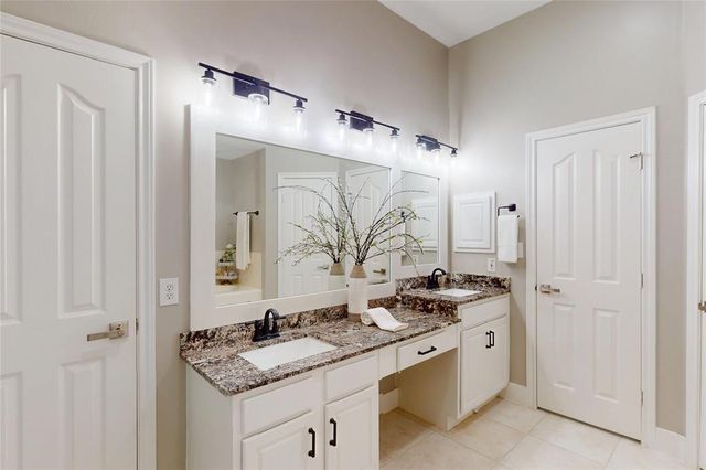 308 Oak Creek Court, League City, TX 77573
