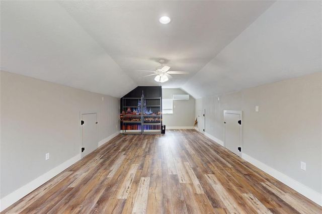 308 Oak Creek Court, League City, TX 77573