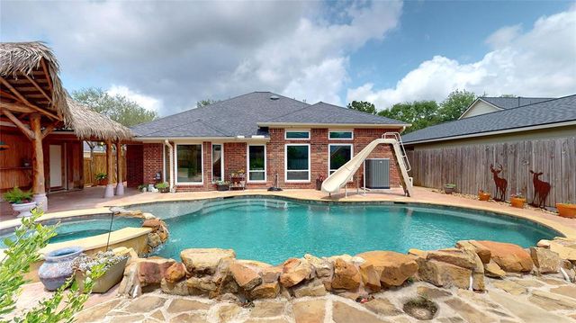 308 Oak Creek Court, League City, TX 77573