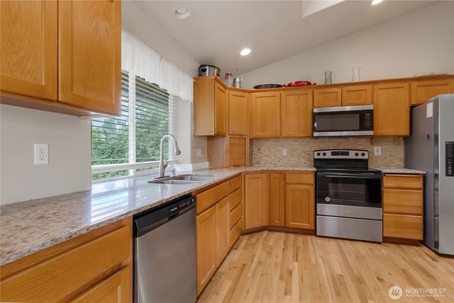 7211 188th Street Ct E, Puyallup, WA 98375