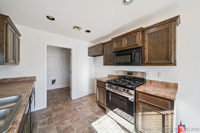 234 W 46th Street, Sand Springs, OK 74063