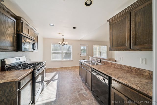 234 W 46th Street, Sand Springs, OK 74063