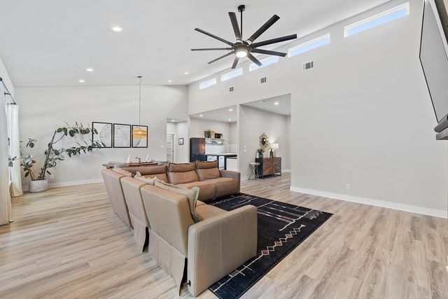 20702 Post Oak DR, Lago Vista, TX 78645