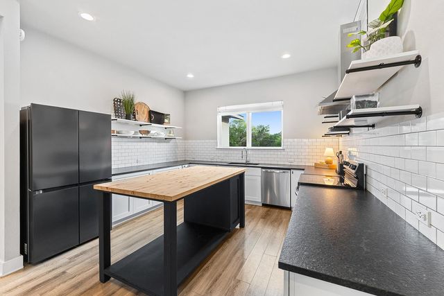 20702 Post Oak DR, Lago Vista, TX 78645