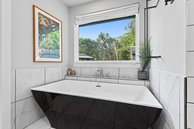 20702 Post Oak DR, Lago Vista, TX 78645