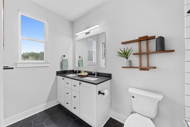 20702 Post Oak DR, Lago Vista, TX 78645