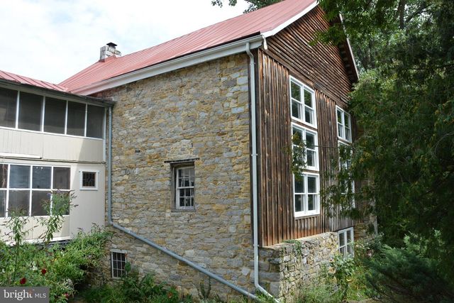 2431 CEDAR CREEK GRADE, Winchester, VA 22602