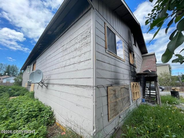 5242 E 26th Avenue, Anchorage, AK 99508
