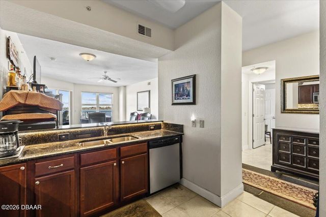 2801 S Ridgewood Ave Unit 717, South Daytona, FL 32119