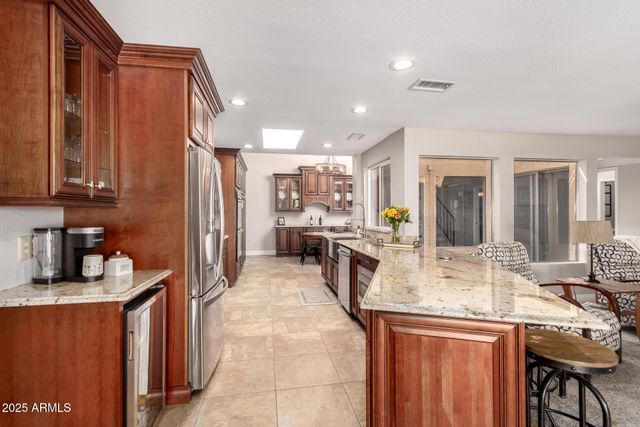 11837 S TONOPAH Drive, Phoenix, AZ 85044