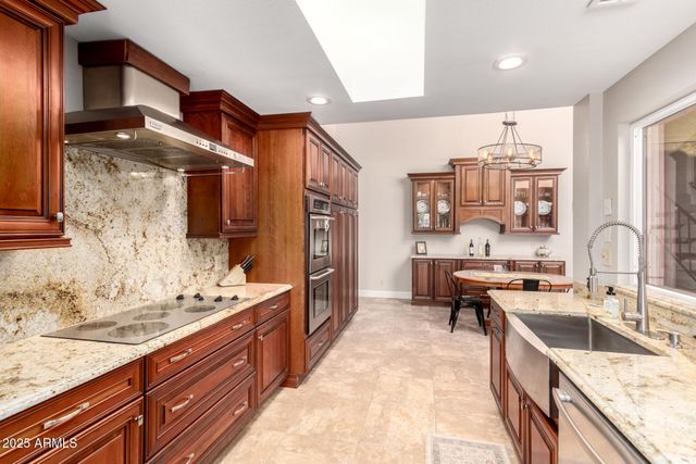 11837 S TONOPAH Drive, Phoenix, AZ 85044