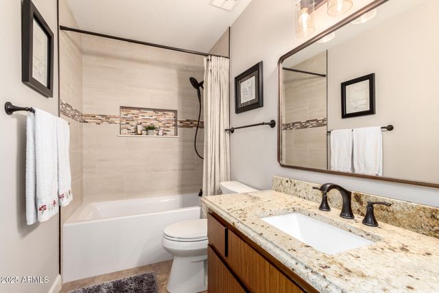 11837 S TONOPAH Drive, Phoenix, AZ 85044