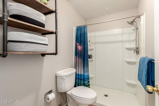 11837 S TONOPAH Drive, Phoenix, AZ 85044