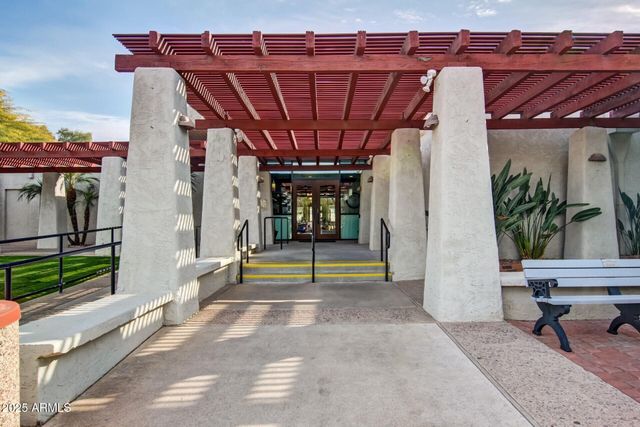 11837 S TONOPAH Drive, Phoenix, AZ 85044