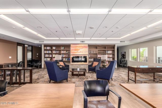 11837 S TONOPAH Drive, Phoenix, AZ 85044