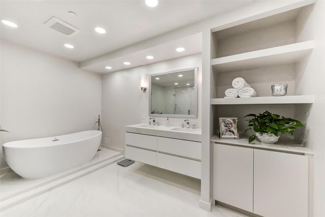 5100 San Felipe Street 164, Houston, TX 77056