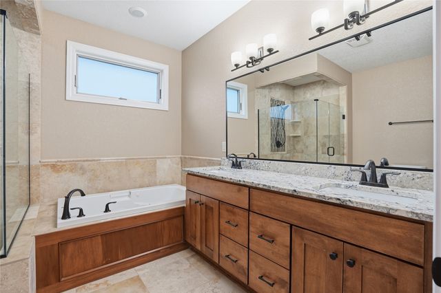 905 NW 3rd Court, Grimes, IA 50111