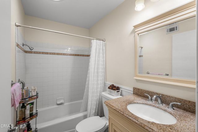 22218 Village 22, Camarillo, CA 93012