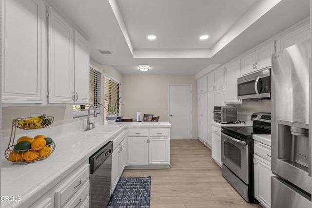 22218 Village 22, Camarillo, CA 93012