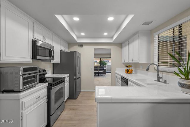 22218 Village 22, Camarillo, CA 93012