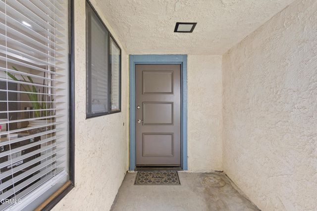22218 Village 22, Camarillo, CA 93012