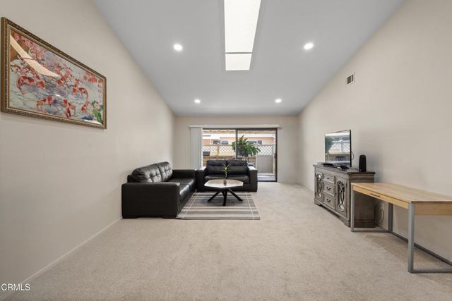 22218 Village 22, Camarillo, CA 93012