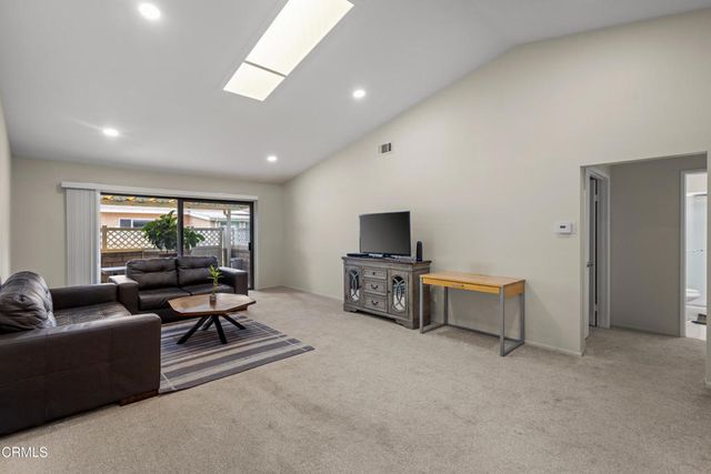 22218 Village 22, Camarillo, CA 93012