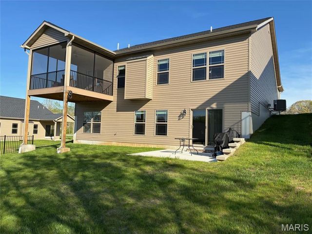 8085 Villa Valley Lane, Caseyville, IL 62232