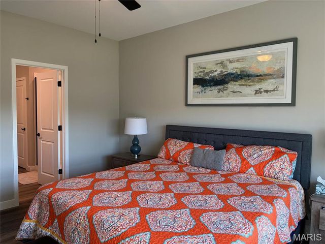 8085 Villa Valley Lane, Caseyville, IL 62232