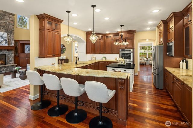 22017 SE 4th Street, Sammamish, WA 98074