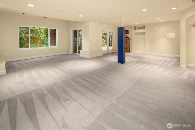 22017 SE 4th Street, Sammamish, WA 98074