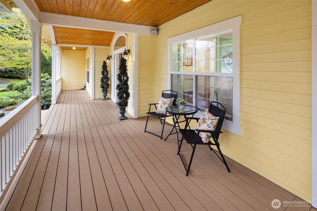 22017 SE 4th Street, Sammamish, WA 98074