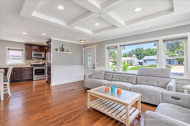224 S Harvard Avenue, Addison, IL 60101