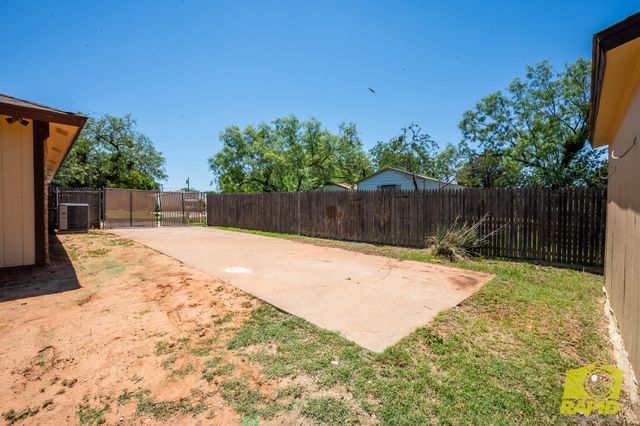 1726 Catalina Drive, San Angelo, TX 76901