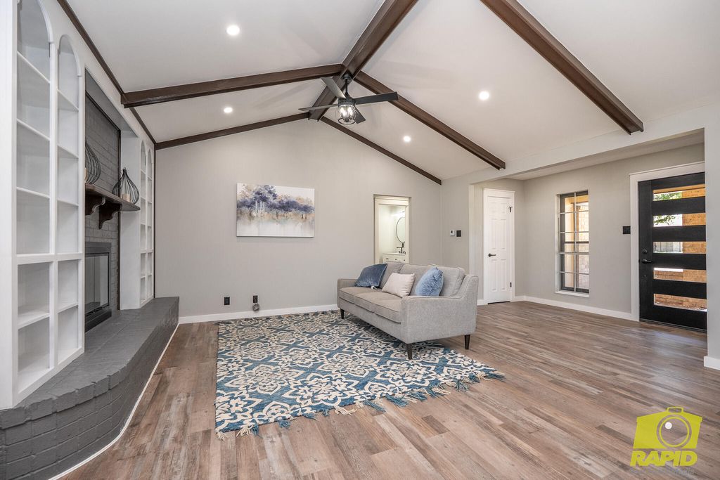 Image 10 of property listing at 1726 Catalina Drive, San Angelo, TX 76901